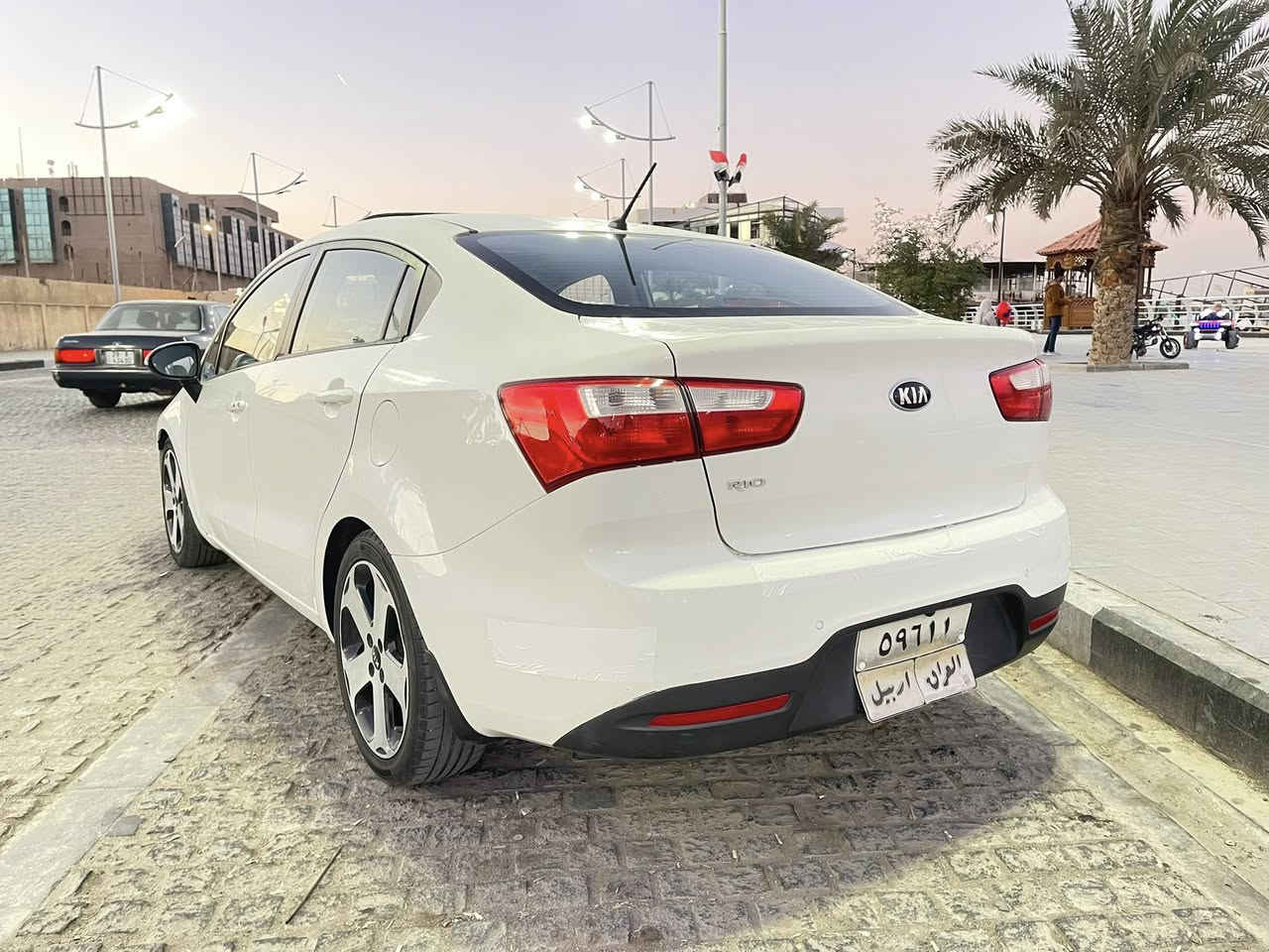 كيا ريو 2015  خليجي 

"السلام عليكم كيا ريو 2015 خليجي اربيل راعيها بل البصره تحويل ثاني يوم او وكاله مجانيه 
كفاله عامه من الضربه والصبغ والتبديل 

بيها بارد بسيط شوف العين واثر جراد خفيف مال چادر فقط
 فول مواصفات واحد ع واحد 
بصمه تشغيل وبصمه ابواب 
فتحه شاشه ايباد كامره حساس
محرك 1.600 قطرتين 
مري شفط ابو الاشاره 
نظام ترحيب نظام Eco
تحكم ستيرن جهتين
 5 ويل كم 17 كروم  
تخم تاير جديد 
تبريد ثلج حداديه 100/100 
السياره جديده وجاهزه متصرف عليها شي ابد 
السعر103وبيها  مجال للشراي 
 الاستفسار ***********
