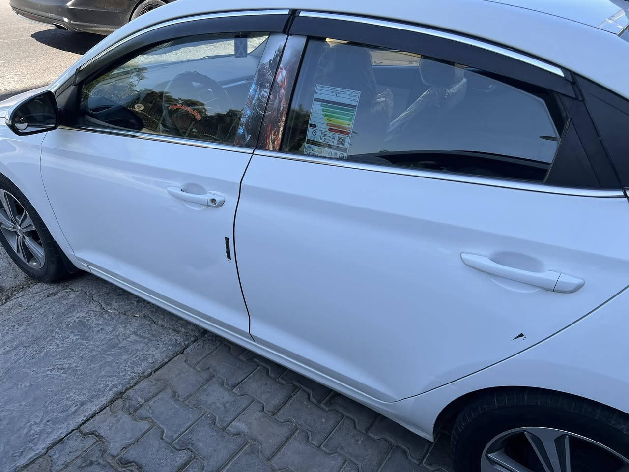 السلام عليكم 
اكسنت للبيع 2020 رقم بغداد انكليزي بأسمي سنوية بعيدة
محرك 1600 دوش
مواصفات فتحة سقف 
اشاير مري
تحكم ستيرن
شاشة
مكابح A B S
مانع انزلاق
بيهه صبغ باب عكس السائق ودعامية فقط 
السعر 125 $ 
للاستفسار الاتصال 
***********
