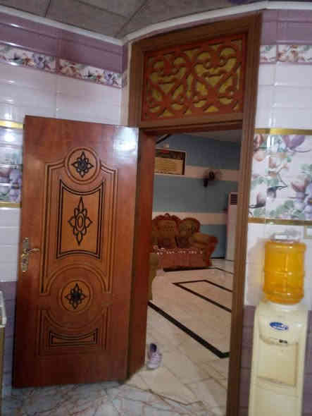 الدار للبيع طابقين طابو صرف مساحه 200م درجه اولى 
الموقع طويريج حي العسكري بشارع اسواق نظوري 
السعر ب 155 مع المجال 
للاستفسار ***********
