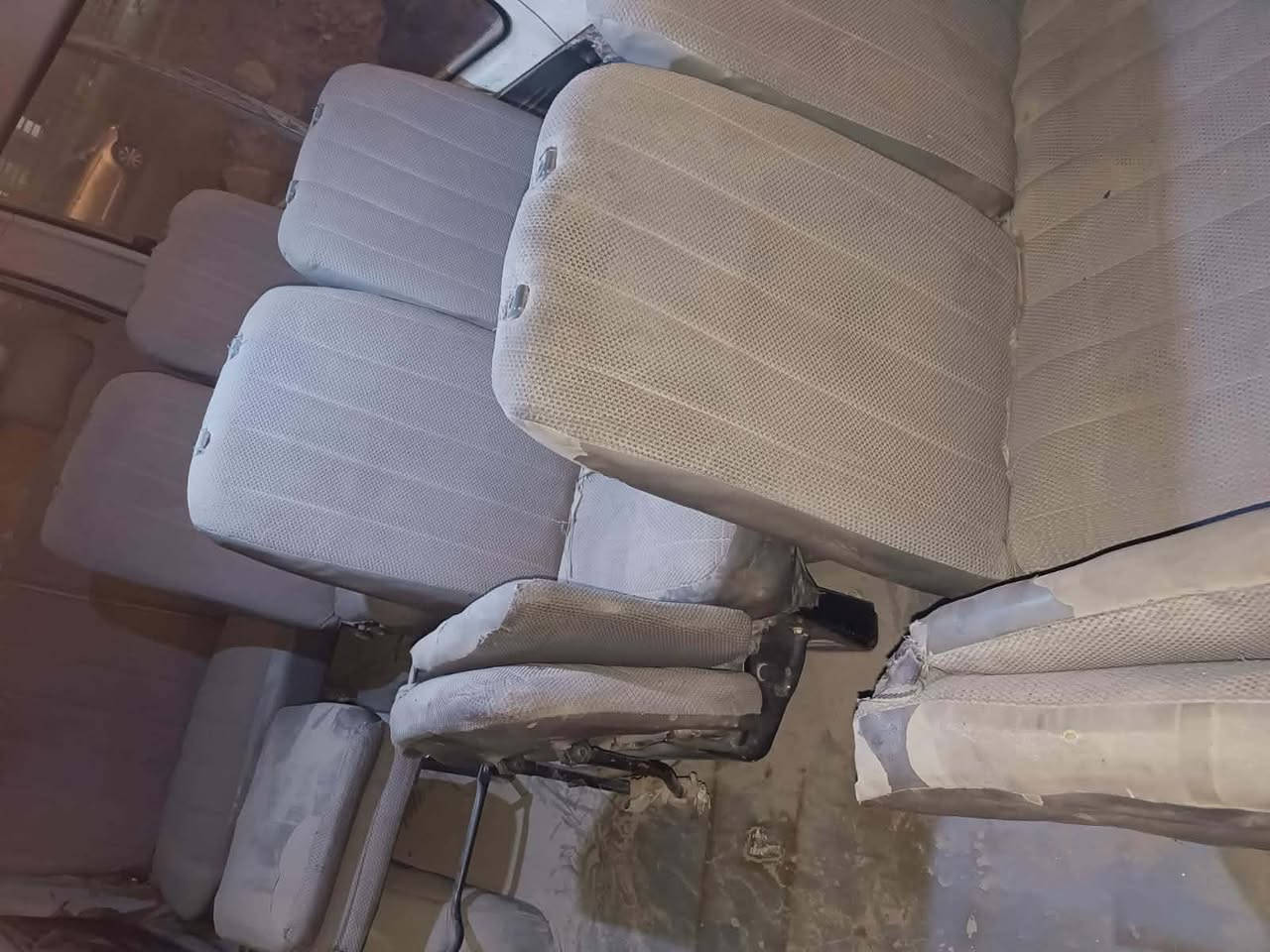 السلام عليكم  كيا جنبي محرك بطه كير اوتماتيك سنويه جديده رقم حديث سعر ٤٥$بيها مجال توصل ***********
