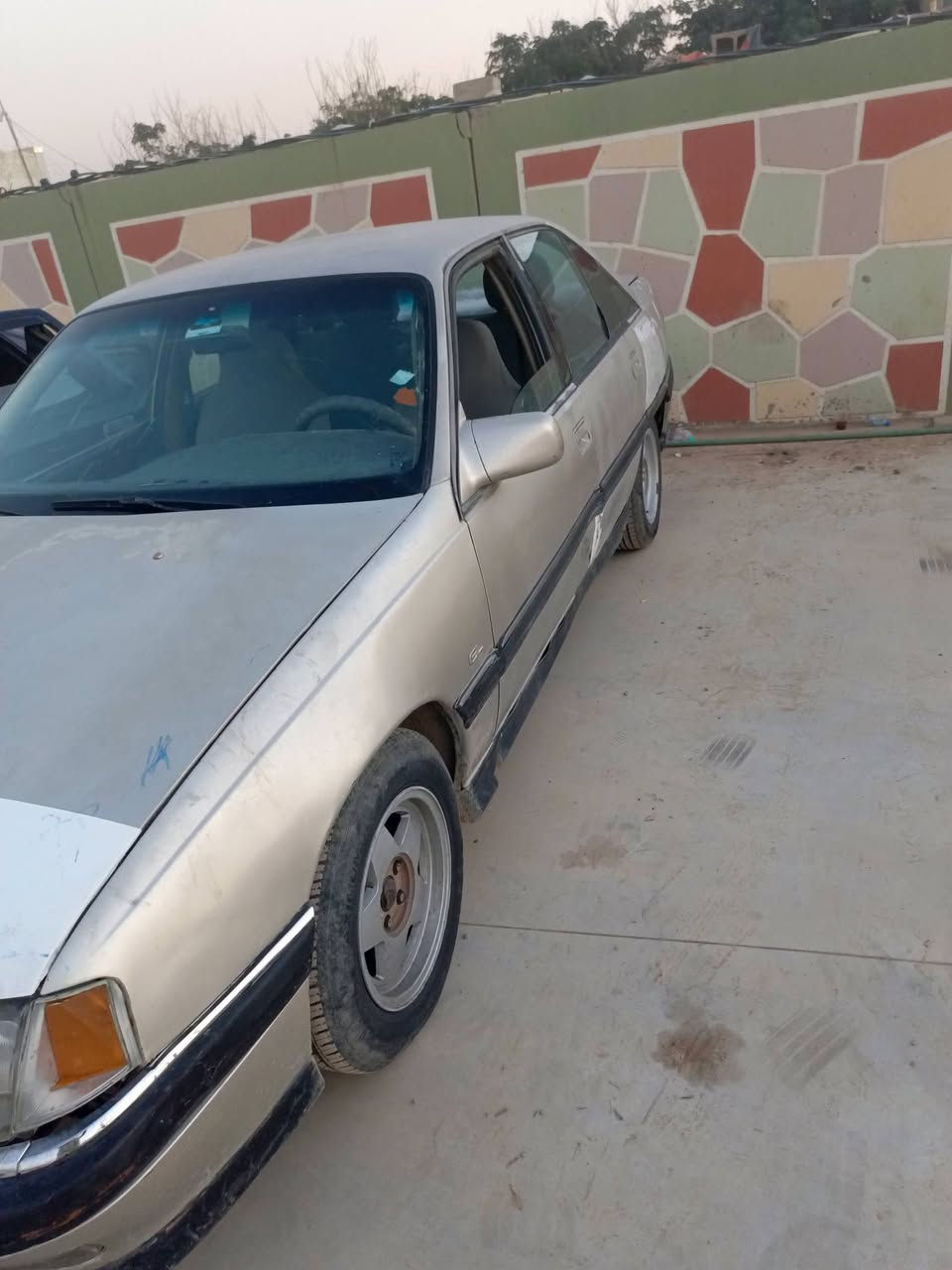 ا سلام عليكم سيارة للبيع سيارة اوبل اوميكا موديل 92محرك 26 سيارة نظيف سعر 13ورقة وبي مجال عنوان كركوك حي العسكري رقم موبايل ***********
