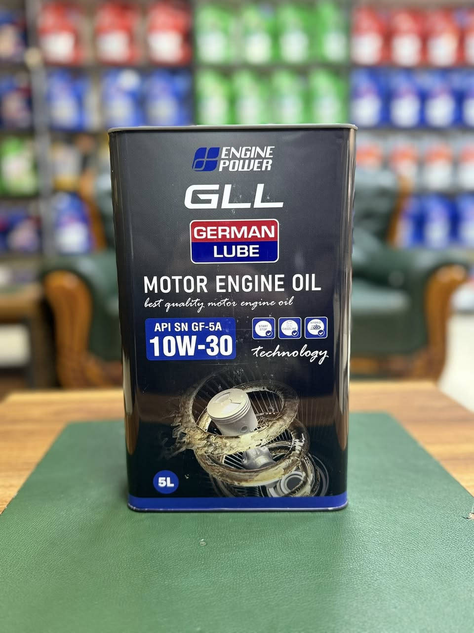بفضل الله تم وصول GLL 
GERMAN LUBE.  
5لتر 
HD50 _20w50_10w40_10w30_5w30_5w20

تم تطوير زيوت محركات سيارات الركاب لجميع أنواع المركبات ، ولا سيما لأحدث المحركات المزودة بأحدث أنظمة تنظيف غاز العادم. إن الجمع بين أحدث التقنيات المضافة والزيوت الأساسية عالية الجودة يخلق الأساس لحماية موثوقة وطويلة الأمد للمحرك. حتى في ظل أقسى ظروف التشغيل، تشكل زيوت محركات خليطا مثاليا من التشحيم لحماية أجزاء المحرك من التآكل
📍بغداد السنك كراج الطوابق قرب جسر السنك
#شركة_الحاج_جبار_الربيعي_لتجارة_الزيوت_والفلاتر

‭0770 794 9290‬
