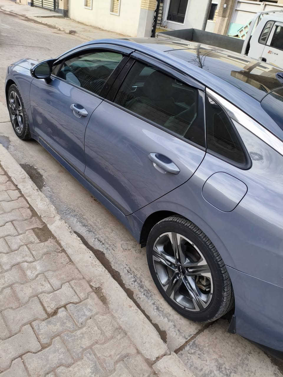 سلام عليكم كيا كي5 2022 اعلى فئه للبيع او مرواس بچارجر سكات باك 
رقم دهوك سنويه بأسمي هزه وبراد جديد
حادثهه باب وجاملغ وربع الباب الخلفي وبيهه بل بنيد اقل ربع من جهه الضربه بس 
مكينه 1600تيربو ماشيه سياره 88الف ميل
سياره عليهه ادامه كامله وبرمجه محرك وكير مكفولات 
اعلى فئه فول مواصفات 
5 كامرات
رادار بكل مكان
بانوراما 
كشنات تدفئه تبريد وخزن ميموري وكهرباء الجهتين
ستيرن تدفئه 
4وضعيات قياده 
بصمه تشغيل عن بعد ترحيب
سياره فول مواصفات اعلى شي 
مكاني بابل الاسكندريه 
سعر 168 وبيهه مجال للشراي
***********
