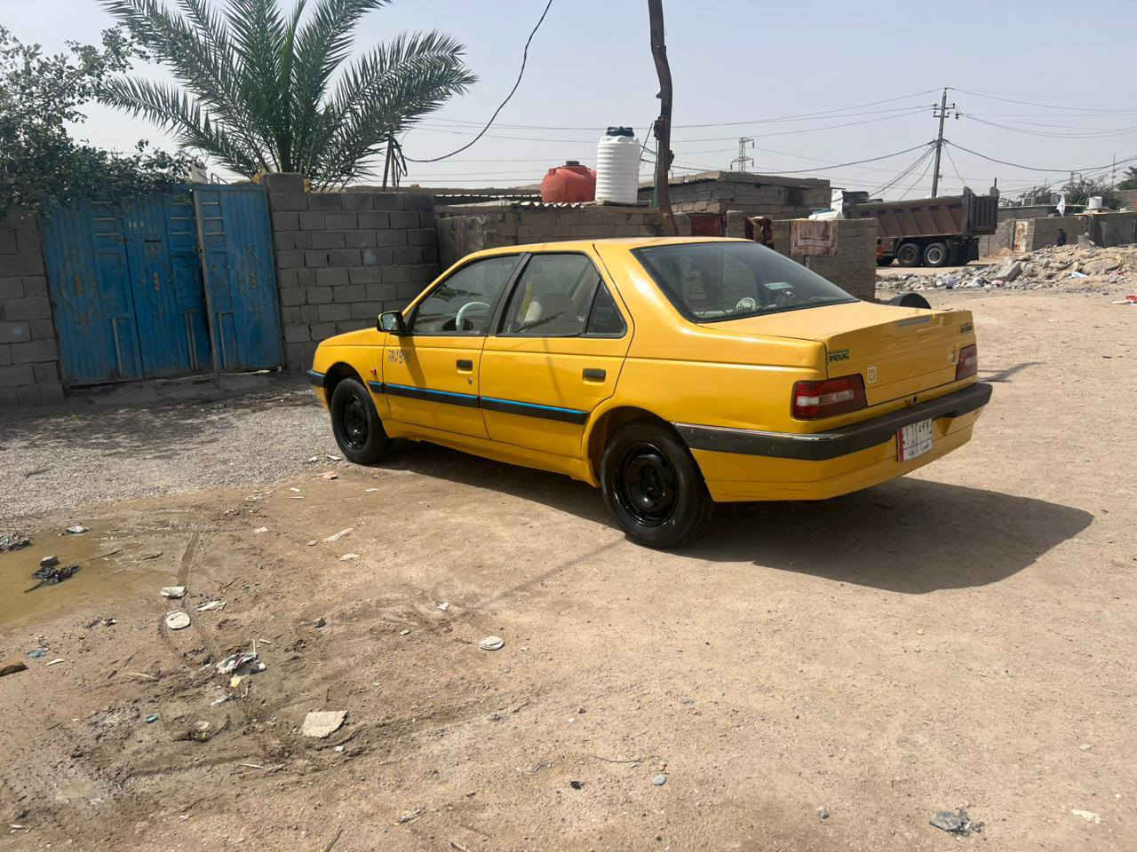 السلام عليكم بيجو 405 مديل 16 كفاله من الضرب وتبديل مكينه گير تبريد حدادة 100٪ تخم تاير سنويه منتهية بل 23 السياره مصفرة هيئه وقرارات سياره جاهزه ما نقلها برقي المكان بصره الزبير السعر 35 وبيها مجال لشراي للاستفسار أكثر اتصل وأنه خادم ***********
