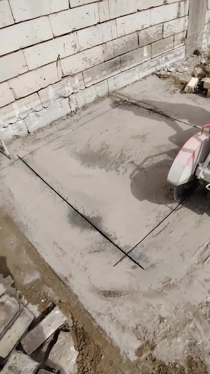 قص صب كونكريت بدون هتزاز
1-فتحت درج
2-فتح بواب
3-فتحت شبابيك 
4-كص درج وتفليش5
5-قطع جوينات 
كربلاء***********
***********
