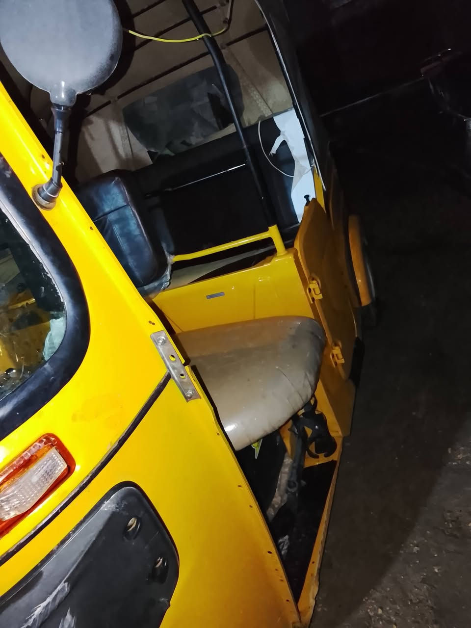 سلام عليكم تكتك للبيع 2021 اوراق مكان كربلاء امن داخلي قرب سيد محمد ***********
