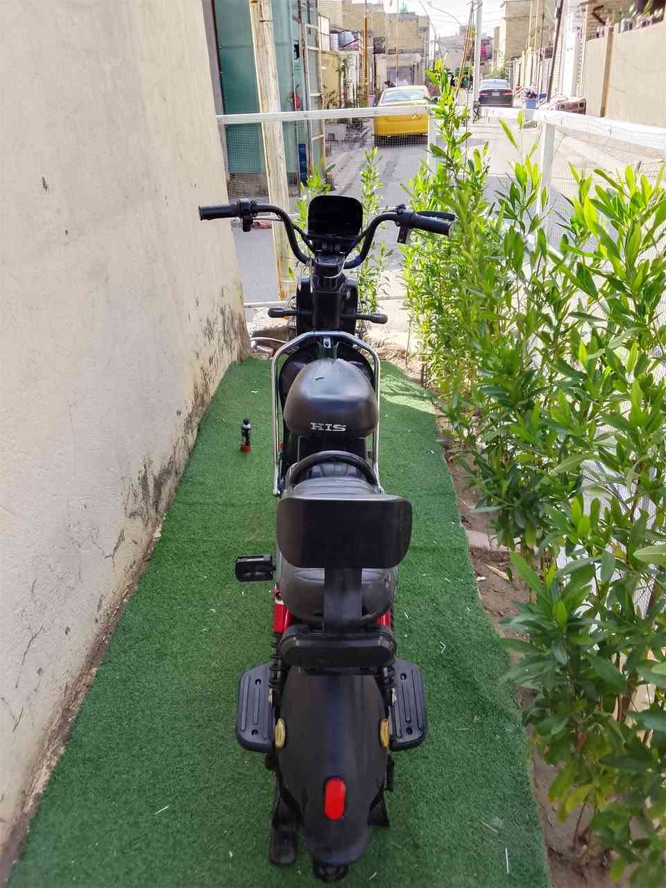 سلام عليكم 
دراجة شحن 
بدون بطاريات 
نضيفة كلش 
صنعهة 2025 
HIS اسم
تواصل واتساب  ***********
