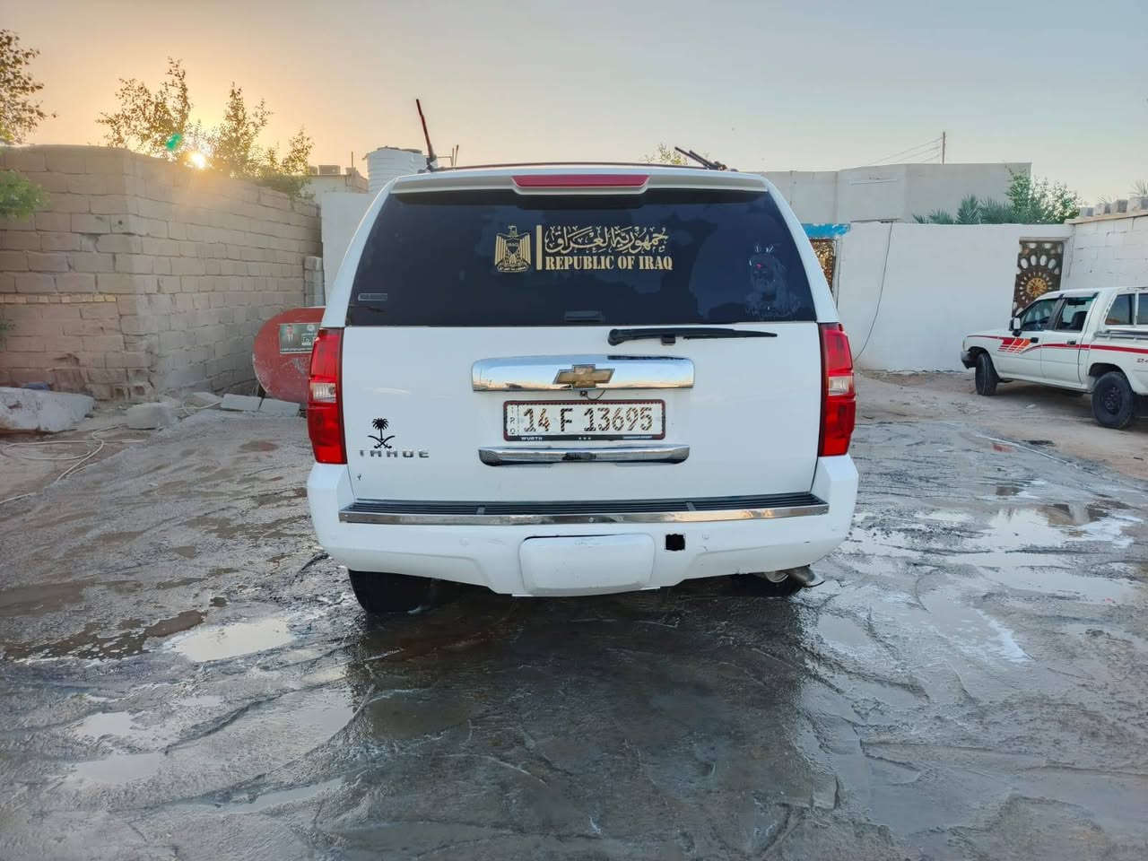 سلام عليكم تاهو موديل 2007 مكينه وكير جدد 

طخم تاير حداده طوبه كهربائيات كله شغاله 

غرفه جديده وارد كندي بيه مدكر امامي بيه صبغ فقط 

رقم بصره دولي وراعيه جاري مكاني بصره 

*********** سعر 180 وبيه مجال للشراي
