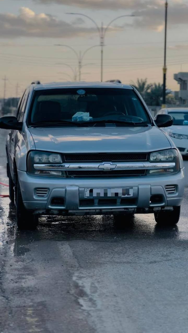 السلام عليكم
بلايزر للبيع #نقدا 85$ 
او مراوس حسب القناعه....
الموديل 2004
گير محرك #شرط وضع شركه
منضومة غاز شغاله 
تبريد شغال 
كهربائيات كلهه شغاله 
رقم دولي دهوك مميز
شرط بدون ضرر 
شرط بدون صبغ
السياره فول ومكفول جاهزه وحلوه 
الهاتف ***********
