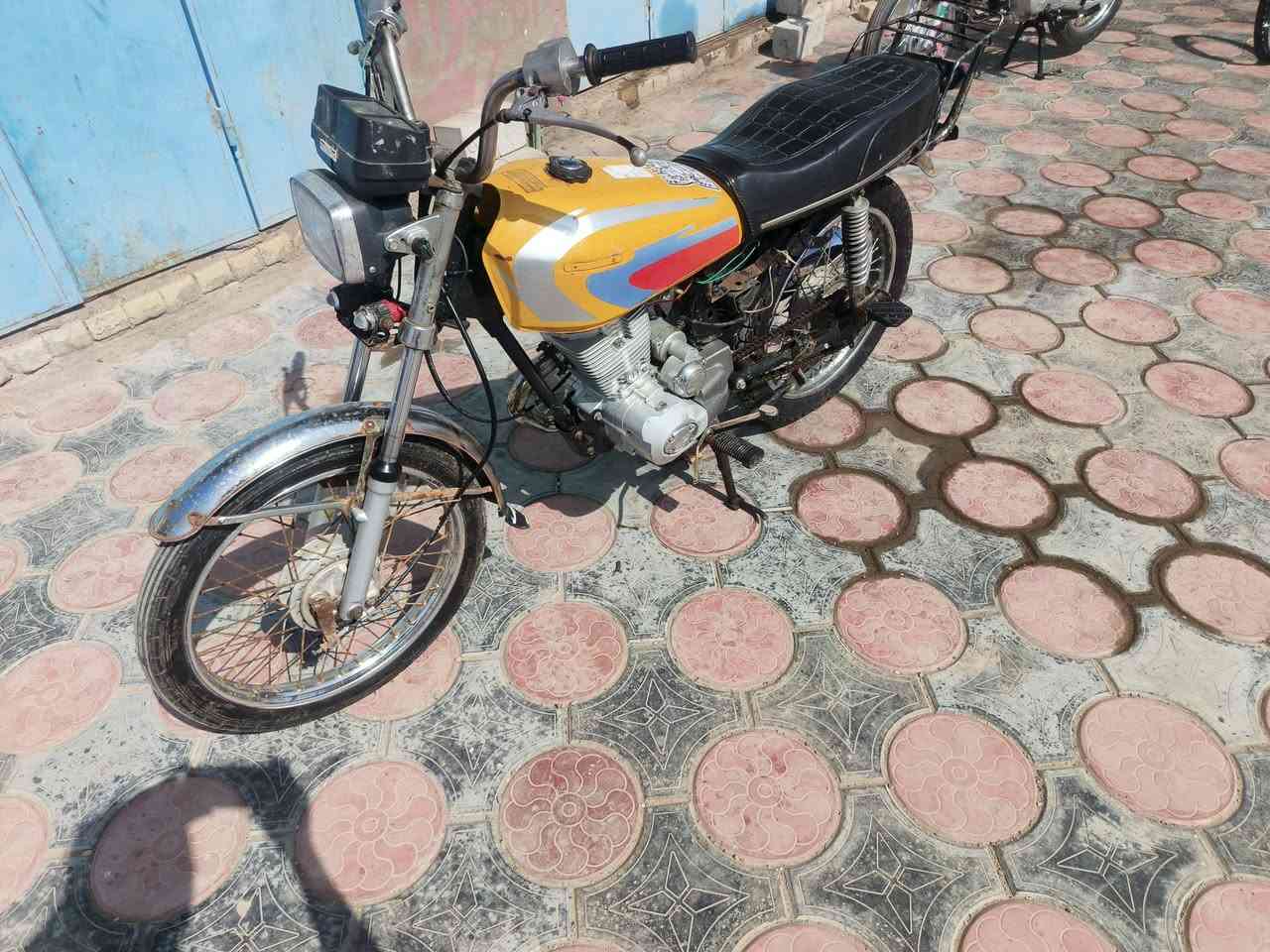 دراجه بدون للبيع شاصي ناما اصلي  ومكينه مال ستوته ام تي ار مكان ميمونه وهذا رقمي *********** السعر 350
