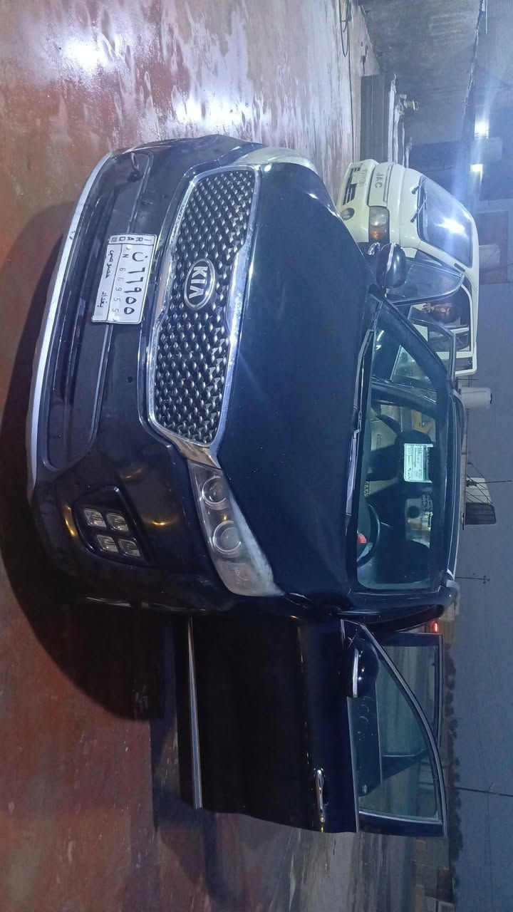 سلام عليكم مرخصت الادمن سورنتو موديل 16 4سلندر حادث بنيد وجاملغ مكينه جيتي اي السعر 145وبيه مجال اي استفسار ***********
