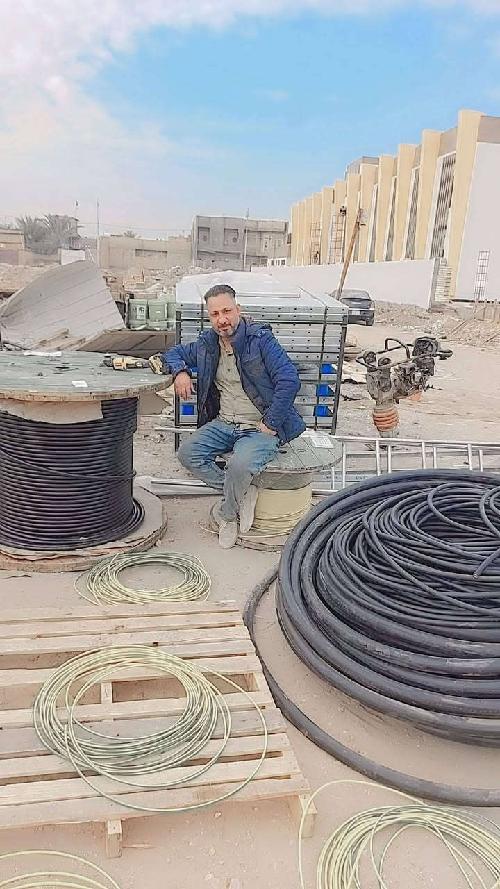 كادر الفني حيدر شاكر الكهربائي *********** 
مستعدون تأسيس جميع المباني الحكوميه والاهليه
والدور والمباني بأنسب الاسعار
بإيدي ماهرة ذوي الخبره العاليه
للاستفسار اتصال وا وراسلة الصفحة
***********
