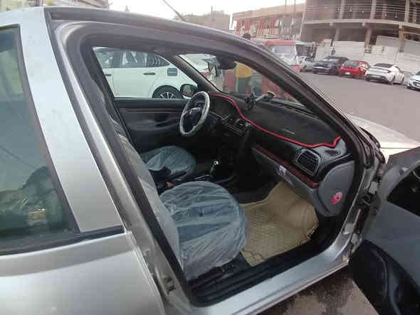 بيجو  ٤٠٦  2001 مكينه 2000 كير اوتماتيك تبريد شغال تخم تاير جديد باتري جديد جام كهرباء برده بلادي كهربائيات كلها شغاله رقم انكليزي جديد شررط التحويل السعر ٣٧ ملاحظه الكير النمره ال٣ يوصل الرون لل٣ يله تبدل العنوان بغداد البياع الشرطه الخامسة *********** بغداد
