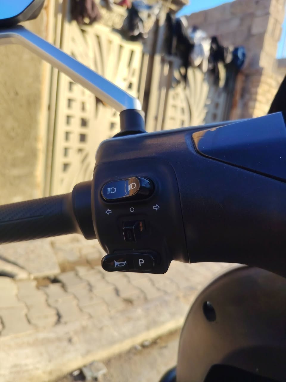 سلام عليكم دراجة شحن جرافة
سرعتها ٨٥ كم
٦ بطاريات 
الشحنة الوحدة تمشيك 60km 
بيها نظام الحماية من السرقة 
والبگ و تحتوي على اربع سرع 
جديدة ما ماشية اخذتها هالاسبوع 
عنواني بغداد، قضاء الحسينية 
 للتواصل ***********
