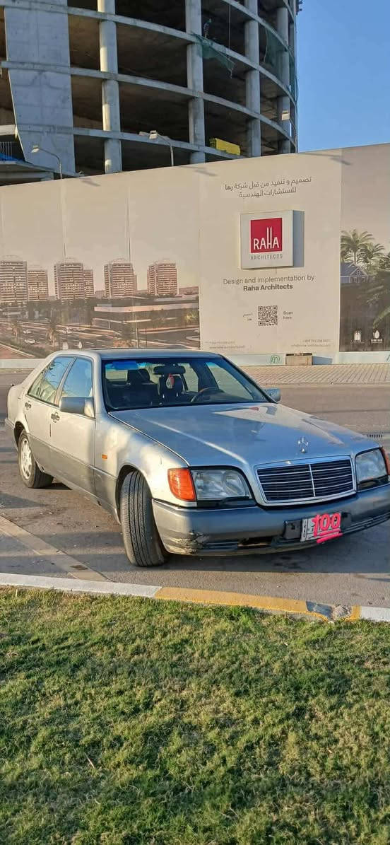 السلام عليكم ورحمة الله وبركاته
سياره مارسيدس شبح باب قصير رقم بغداد كير مكينه تبريد خير من الله موديل 92 بس شويه بيها فطر بالشاصي السياره مال تعمير السعر 50وبيها مجال 

***********
