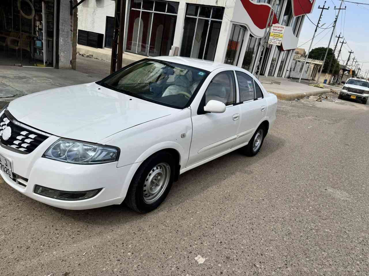 سلام عليكم
سياره نيسان سني للبيع 
كير ومكينه مكفول 
سياره رقم بغداد بسمي شرط التحويل 
للبيعه أو مرارس 
حسب قناعه 
للاستفسار اكثر اتصال لل رقم ***********
أو راسلني خاص .
