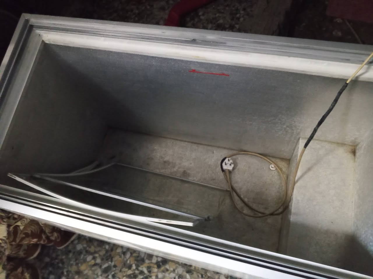 السلام عليكم ذني عارضات ثنين شغالات وشرط التجميد 
سعرهن ٥٠٠ثنينهن مكاني زعفرانيه ***********
