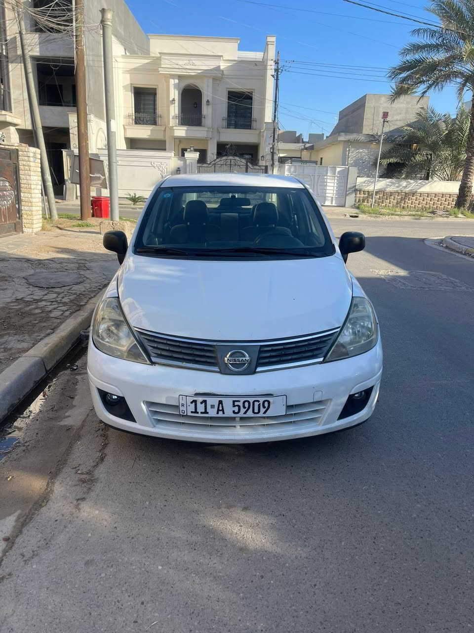 فيرسا 2009 حادث جاملغ ايمن امامي فقط ماشيه 100 حقيقي  كير ومكينه وتبريد وصدر وكهربائيات من كلشي جاهزه ***********   السعر 80
