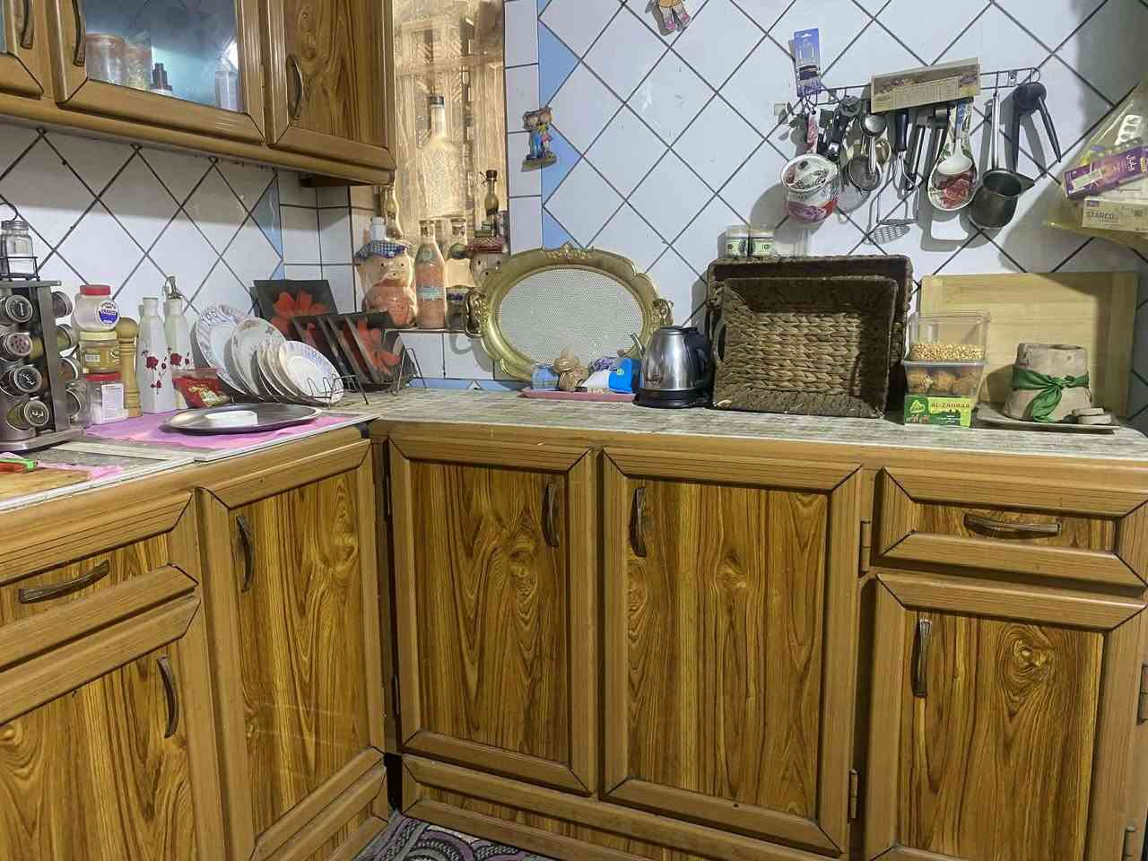 كاونتر البيع نضيف كلش معه ساحبه قفل ب300شراي يتصل ***********
