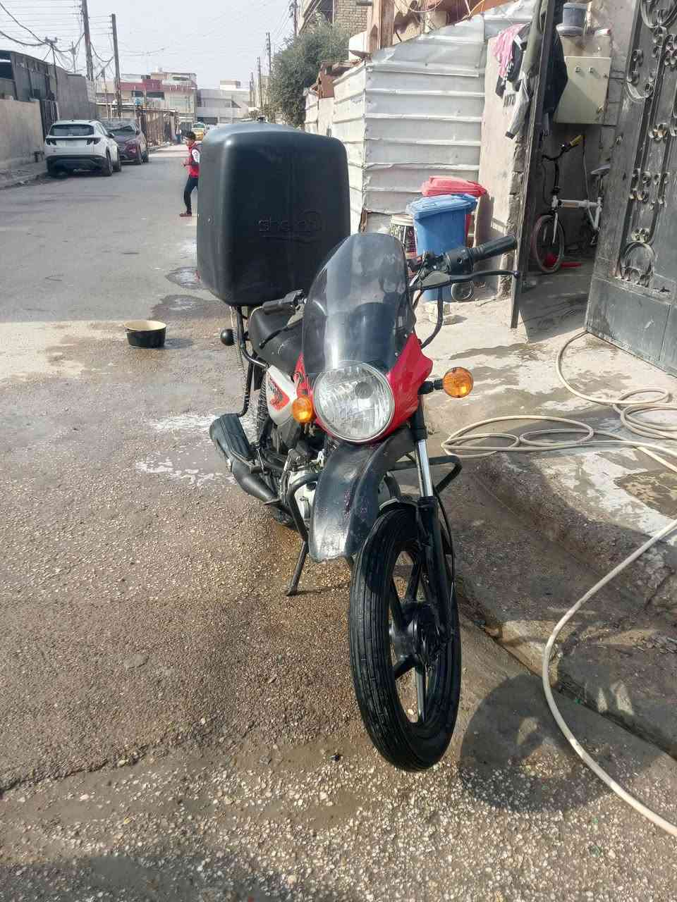 السلام عليكم دراجه بوكسر موديل 2021 بدوان اوراق اتكفل حلال وحرام دراجه كهربائيات كلهه شغاله دراجه مابيه كل نقص فقط كفر الزنجيل سعر 700 وبيهه مجال قليل 
مكينه مفتوحه ***********. واتساب
