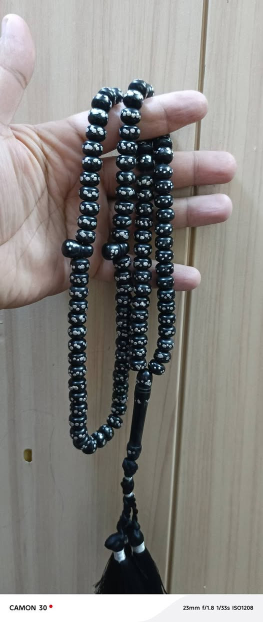 السلام عليكم سبحه سندلوس١٠١ فول خشونه الوزن98 السعر ٤٥ بصرة ***********
