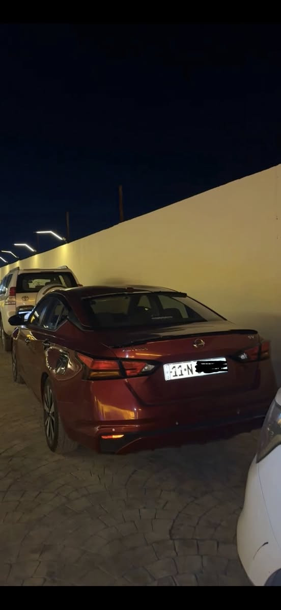 السلام عليكم للبيع نيسان التيما 2022 sv محرك 2.5 المرغوب ماشية ٧٠ الف كيلو متر حادثهة جاملغ خلفي وقبغ جنطة مبدل ومصبوغ وجاملغ الثاني بارد كد شبر بدون ايرباكك والباقي غير حادث امريكا كفالة عامة بجم كبسس  السيارة مال جناي شرط كاملة للاخير بدون نقص ولا كلوب بالدشبول كفالة كير مكينة تبريد تدفئة 
رقم بغداد الجديد باسمي هزة سنوية ٢٠٢٩ شرط تحويل 
ثاني يوم 
السيارة مرتبهة صارف عليهة كماليات وترتيبات 
مكاني بغداد الكرخ السعر 158 وبيهة مجال بسيطط  
الرقم ***********
