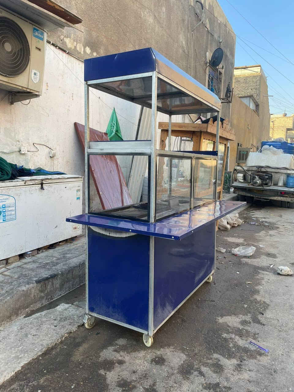 مكينه بركر وفلافل فنكر مستعمله قليل لبيع عنوان بغداد مدينه سعر خاص ***********
