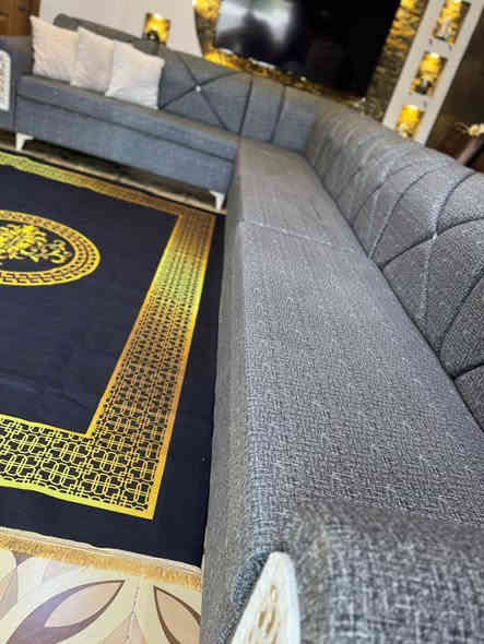 السلام عليكم
غراض بيت للبيع ديوان اي عيب مابيهم ديوان7 امتار شراي خابر رقم***********عنوان كركوك
