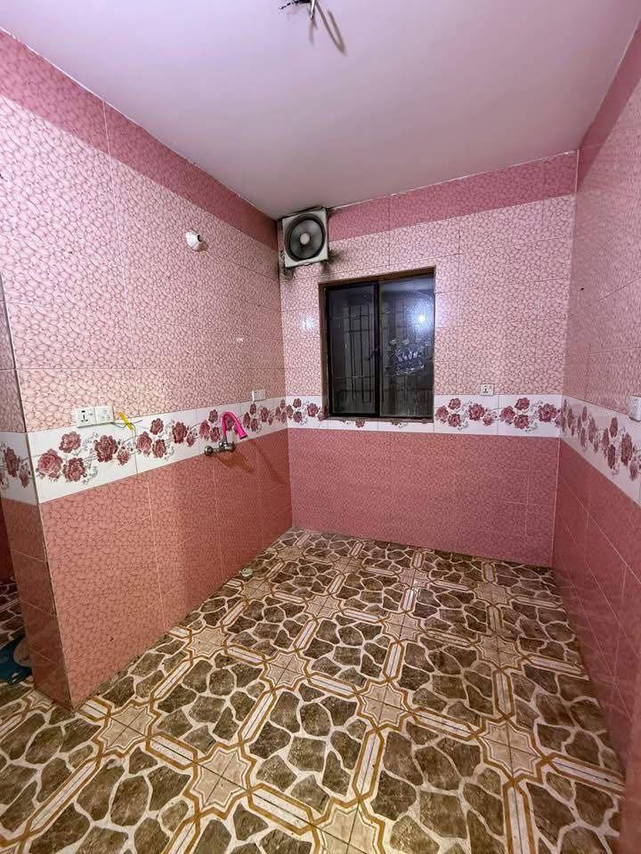 #للايجار____في____السيدية 

مشتمل طابق اول فوق الارضي معزول عزل تام 

يحتوي على غرفة وصالة ومطبخ وخدمات 

قيمة الاجار:550 قفل

للاستفسار:***********

او زيارة مكتب الفهد الهندسي للمقاولات العامة/شارع جامع الاقصى مقابل مكتبة الحكم سنتر
