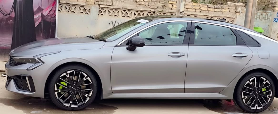 السلام عليكم
كي فايف ٢٥٠٠ تيربو 
فول مواصفات واحد ع واحد معروفه موصفات ال Gt  
مرقم بابل شهداء بسم وريث واحد فقط 
لمعرفه باقي التفاصيل الاتصال ع الرقم

‭٠٧٨٢ ٩٠٩ ٠٤٩١‬
