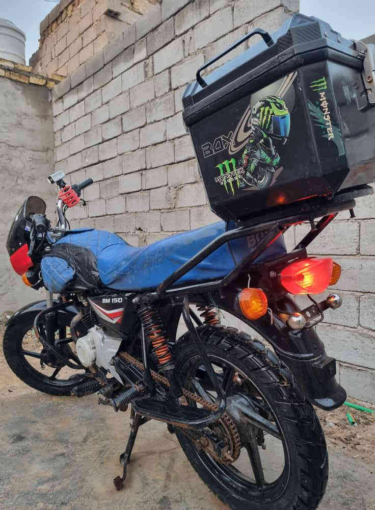 بوكسر 2022
نضافة 80% كهربائيه شغاله

أوراق سكنر + مكاتبه

مكفوله من السرقه 

السعر ٨٠٠ وبيه مجال

العنوان كوفه شارع المطار الجديد
***********
