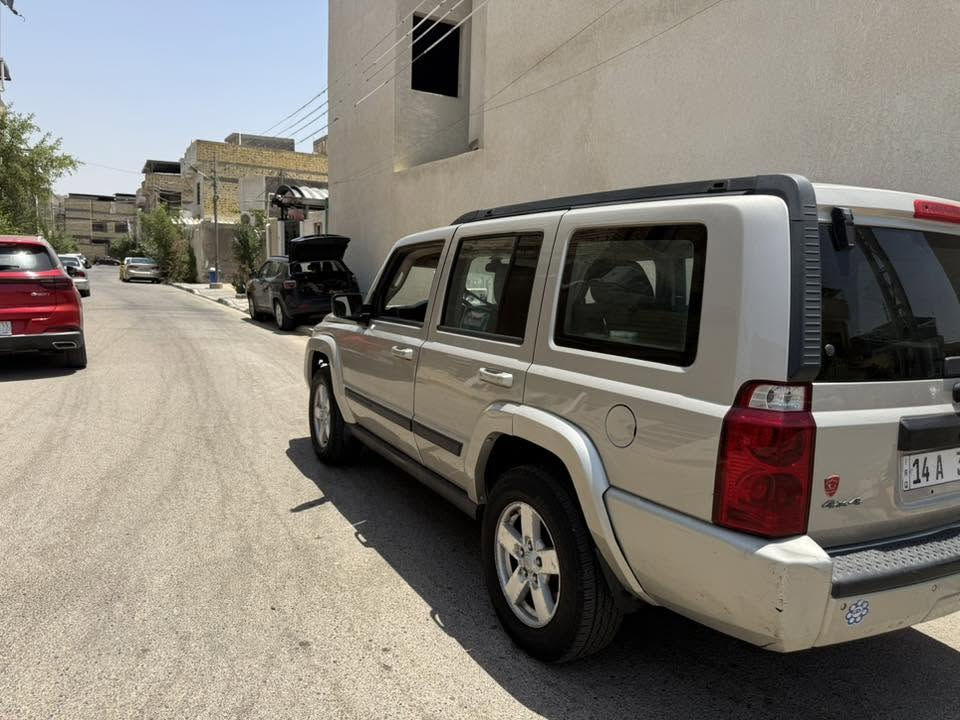 جيب كوماندر سياره جاهزه تبريد حداده كير مكينه كفاله دواخل جديده مكفوله من الضربه بيه شكم قطعه صبغ اثر جراد ترايك وين متريد موديل 2007 رقمها مميز بسمنه مكانه بصره الجمعيات مكينه 3700cc هاذ رقمي للتواصل *********** رايده ب 85 ورقه اوبيه مجال قليل كلش

