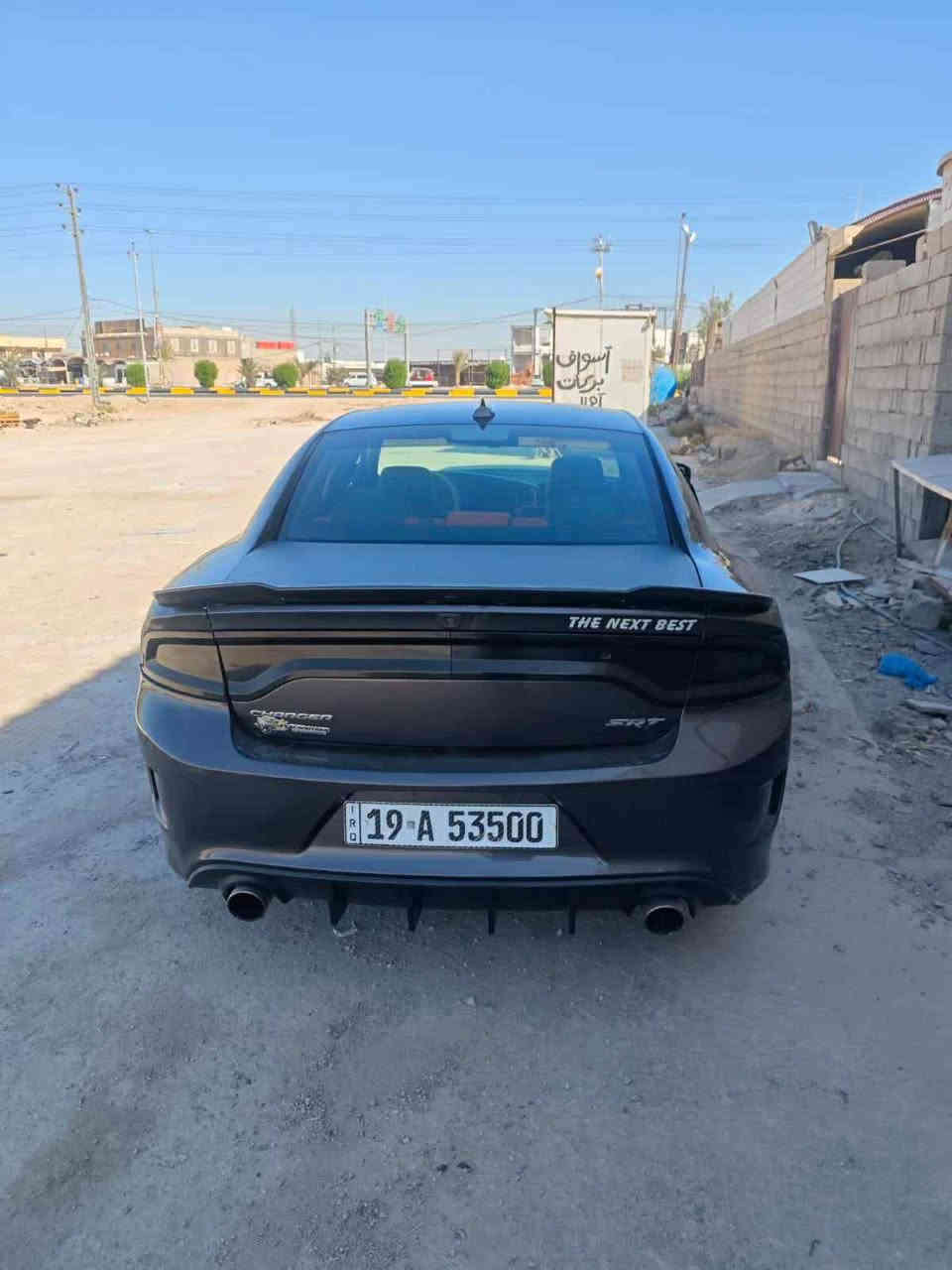 السلام عليكم 
جارجر 2016 فئة sxt مكينة وكير كفالة حادثهة جاملغ خلفي والباب كلير واضح كدامكم بالسونار موصفاتهة معروفة السيارة بسمي تحويل ثاني يوم السعر 175 وبيها مجال مكان السيارة.  كربلاء. ***********
