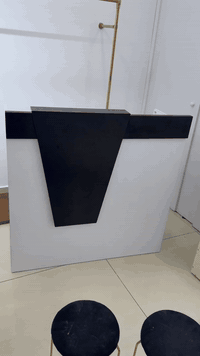 ديكور متكامل للبيع
النوعيه التركي 
♦️استاندات مع ملحقات متكامله مع ميز كاشير ...
السعر 700 الف  
للتواصل *********** 
♦️♦️♦️♦️♦️♦️المليكان غير مشمول بلبيع)))))))
علما ....الديكور مستخدم شهر واحد
