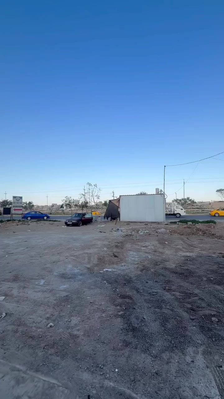 سلام عليكم:-زيرو دار للبيع مع الأثاث المساحه ١٠٠ متر بناء طابقين الموقع كركوك حي المعلمين قرب جامع الفتح متكون من ٣ غرف نوم واستقبال ومطبخ وصحيات للاستفسار الاتصال بالرقم التالي ***********
عنوان مكتبنا طريق بغداد مقابل مول سلام هولدينك
