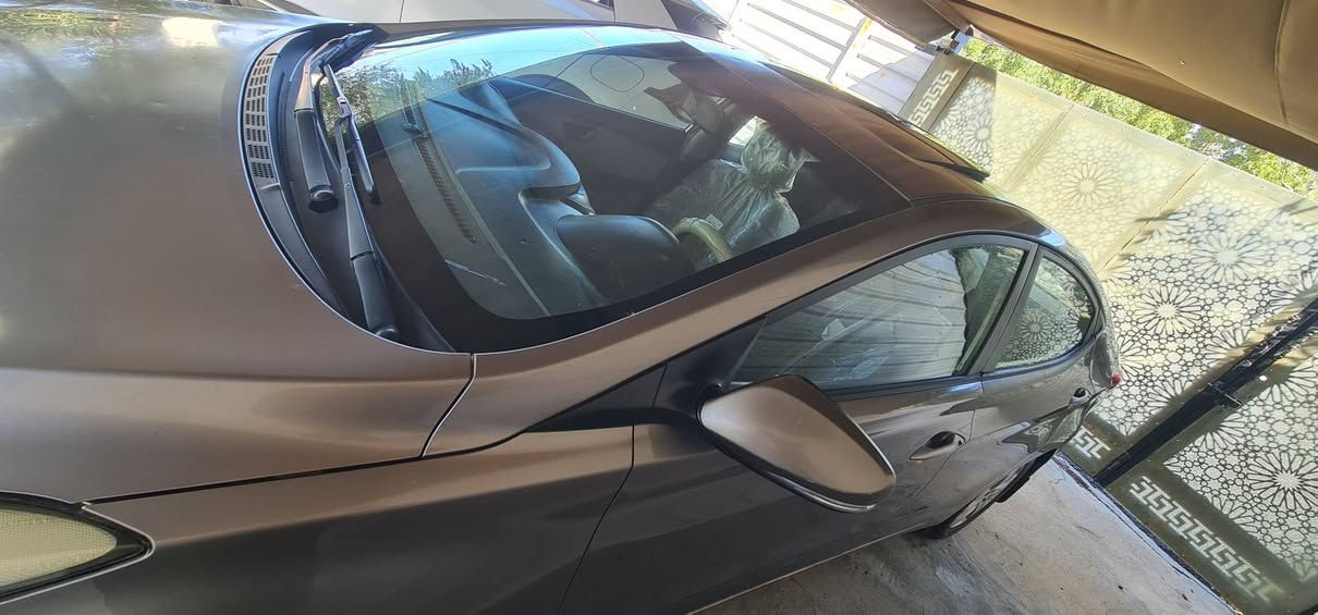 النترا ٢٠١٢ خليجي 
رقم بغداد وبأسمي شرط التحويل
قطعتين صبغ بدون دواخل اثر شخوط
كير محرك تبريد كهربائيات تخم تاير جيد جدآ
السعر 102 وبيه مجال
العنوان الحارثيه
***********
