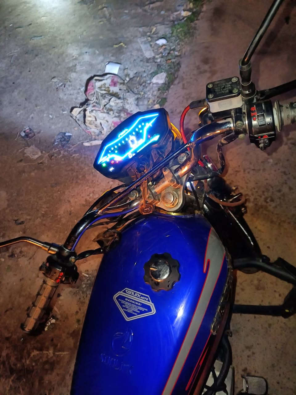 السلام عليكم
ماطور ايراني 2021 محدث 23 ما بي اي نقص كهربائياته كلها شغاله محرك وكير مكفوله 
سعر 650 وبي مجال لشراي يجي خاص


**إذا كنت صاحب هذا الإعلان وتريد حذفه لأي سبب، رجاءا أرسل رسالة إلى الدعم الفني**