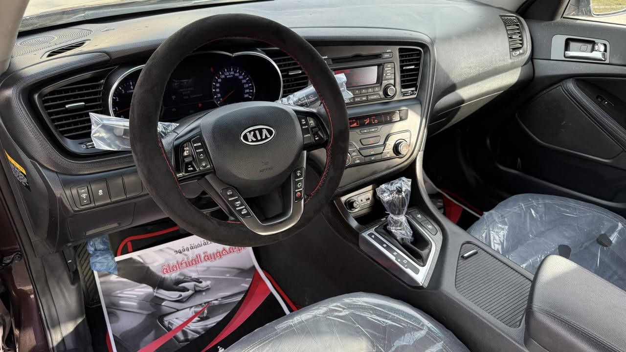 سلام عليكم       # للبيع_فقط
كيا اوبتيما   K5
مديل 2014 
مكينة 2400 بانزين.       دوش

#ادوات_ادوات_دخول_جديد
#متومة_ارقام_وسنوية_اصلي

نظام قيادة ايكو +عادي
بصمة. تشغيل 
كشنات جلد 
فول تحكم ستيرن 
بصمة ابواب 
تتدفئة كشن 
تبريد قطعتين ثلج ❄️ 
حدادية 100%
سماعات 🔊 دمام 
بلوتوث 
#المكان_بصرة
#السعر_انصل_وتدلل
***********
