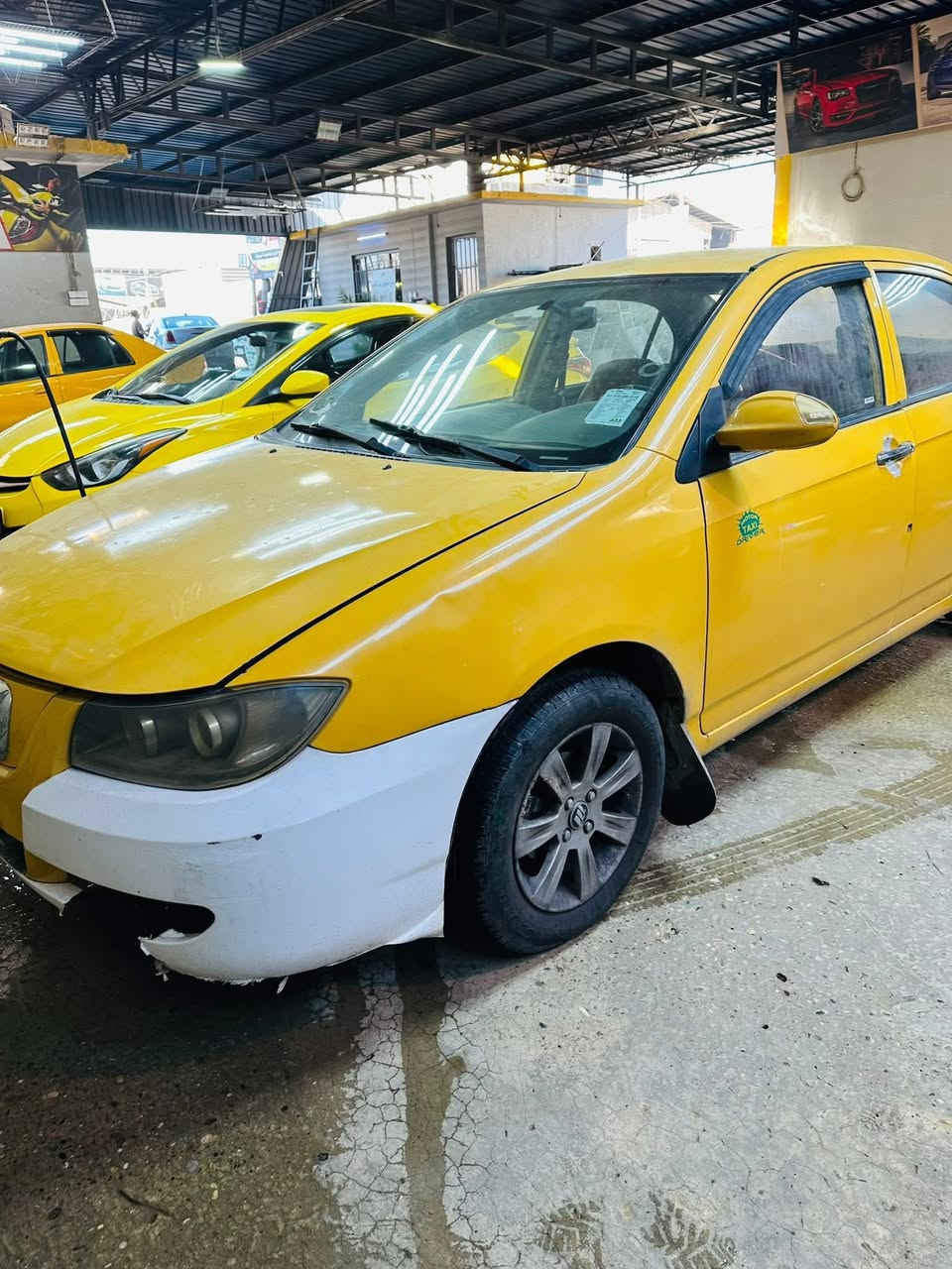 السعر :40 وبي مجال   موديل 2011  مصبوغة جماليا بدون حادث تبريد تدفئة شرد تايرات 4 جديد دبلات قواعد درام شفتات جديد سيارة حلوا ومصروف عليها بس يعوزها ملاحضات بسيطة بل خارج +مكينة وكير بلادي  عنوان موصل ايسر حي عدن 
*********** واتساب 
***********
