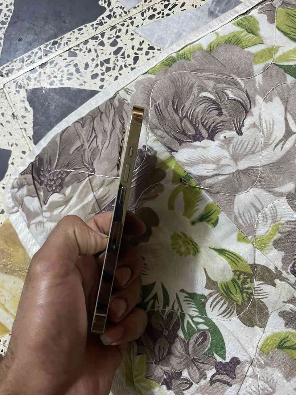 سلام عليكم شباب ايفون 13برو مو برو ماكس مقفول ايكلود جهاز نضيف كلش سعره 225وبي مجال مكاني بغداد  رقم الهاتف ***********

