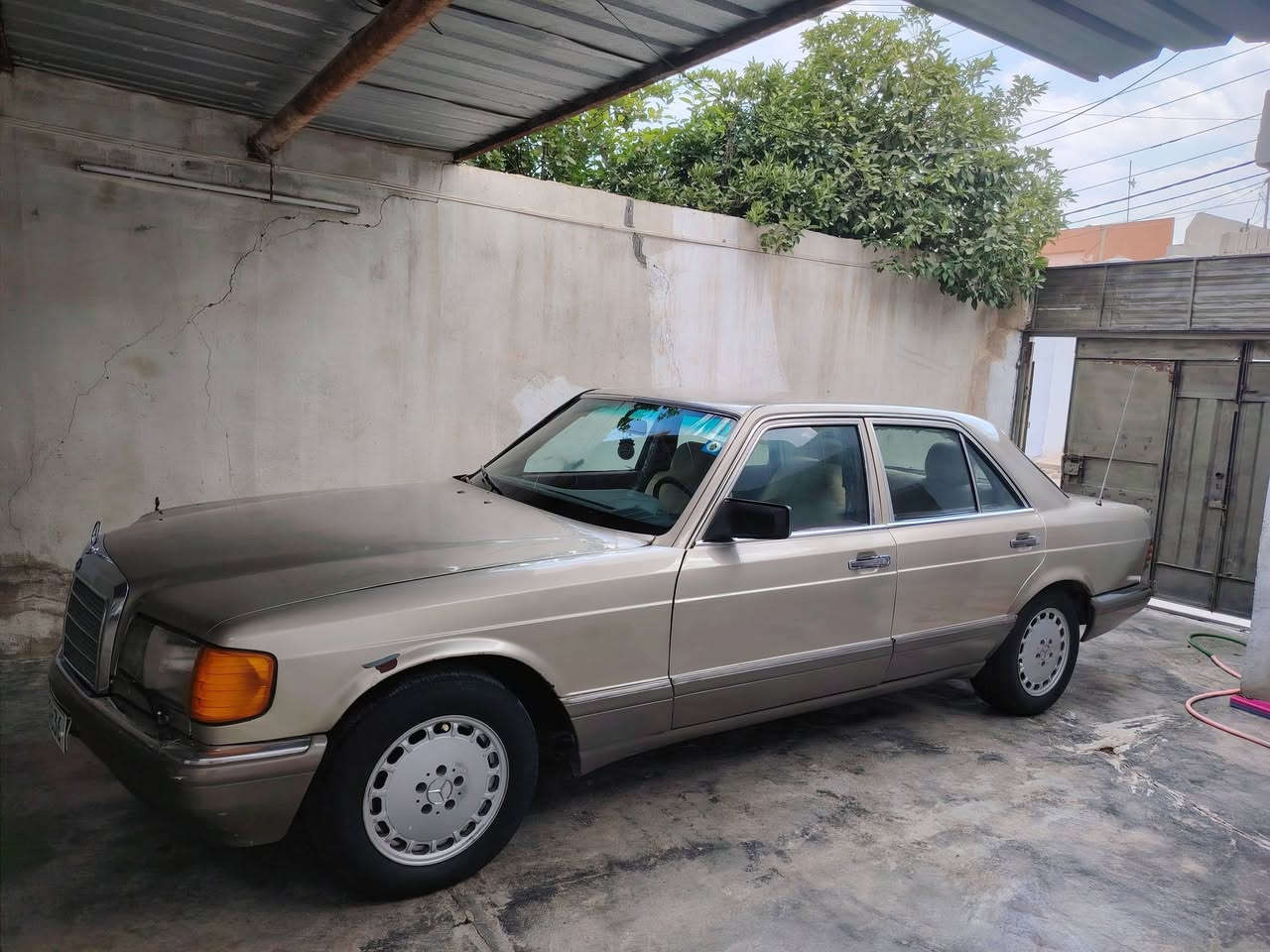 للبيع او مراوسه سياره مارسيدس كير محرك بطه 3000 رقم بغداد بسمي تبريد بس يريد غاز سعر 55 اوبي مجال رقم ***********
