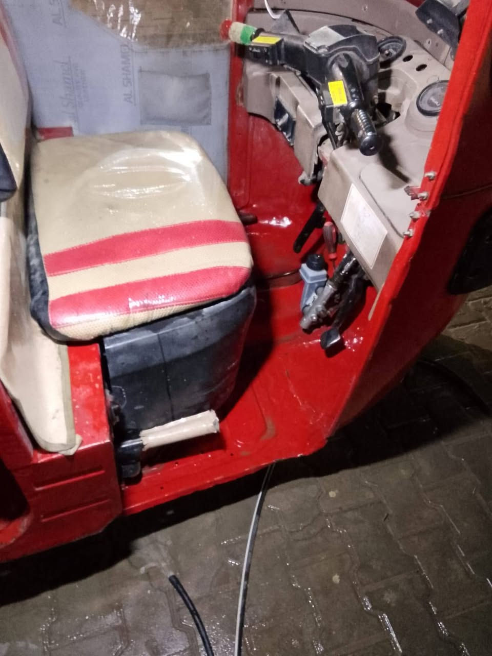 سلام عليكم تكتك للبيع رقم وسنويه
تكتك مصبوغه ومعمره جديد نضيفه مكينه لا تنقيص ولا تبخير ولا نضوح اكسل مبدل قبل يوميه تكتك نضيف وكلشي شغال بيهه مكاني بغداد مدينه الصدر  سعر تصال عل رقم  ماعندي نت تصال ***********
