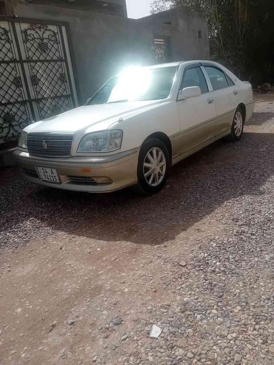 سلام عليكم جنون للبيع مكفوله من كصه ونقل رقم بصره الدولي سنويه 2030 تحويل مباشر  مكينه ديفور الجبير كير حداده جديده تبريد تخم تاير جاهزه السياره السعر ١٣٥ وبيها مجال للشراي رقم الهاتف ***********
