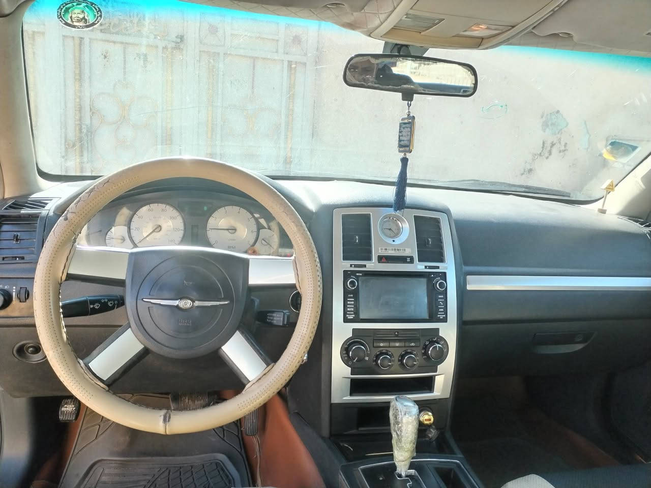 السلام عليكم للبيع اباما ٢٠٠٩اصل ٤جوكات رقم بغداد السياره مكان ميسان السعر ١٠٥ بسمي سنويه ل ٣٠ هيئه غرامات مصفره كير مكينه حدادبه جاهزه اتصل على الرقم ***********
