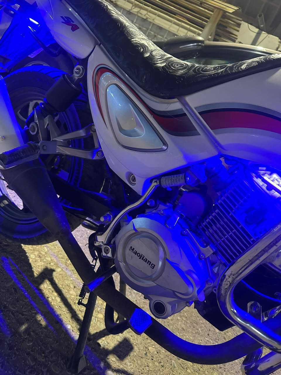 السلام عليكم
ماطور للبيع موديل2021نضيف 
مكينه نضيفه ممفتوحه
كهربائيات كلها شغاله 
استفسار اكثر***********
