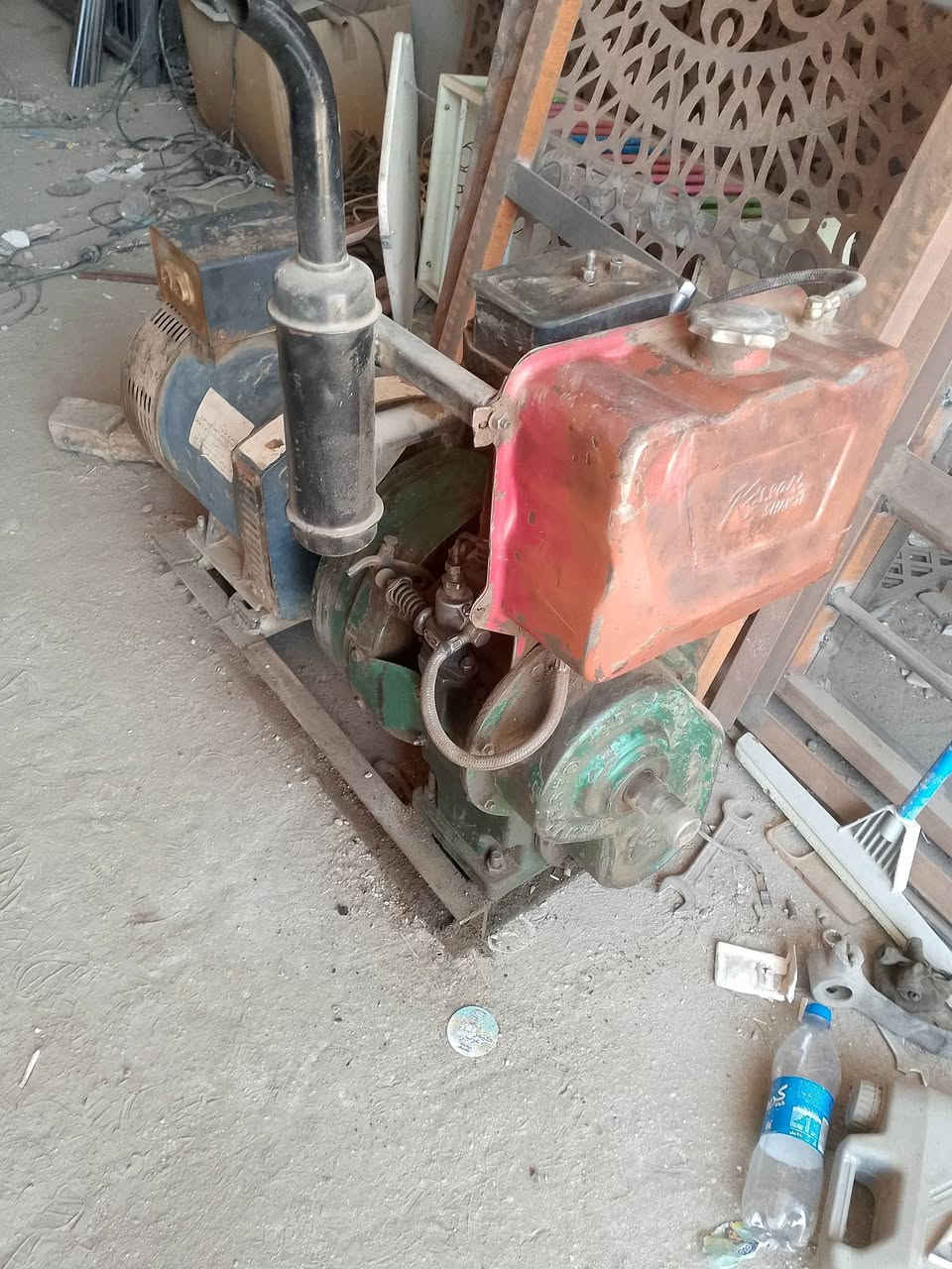 مولد للبيع دويز 10 كلش نضيف جاهز شغال نص هندر  ملف نحاس  10 كيفي  المحرك ع شركه ما مفتوح السعر 550 مكان بابل الخميسيه  اتصل***********

