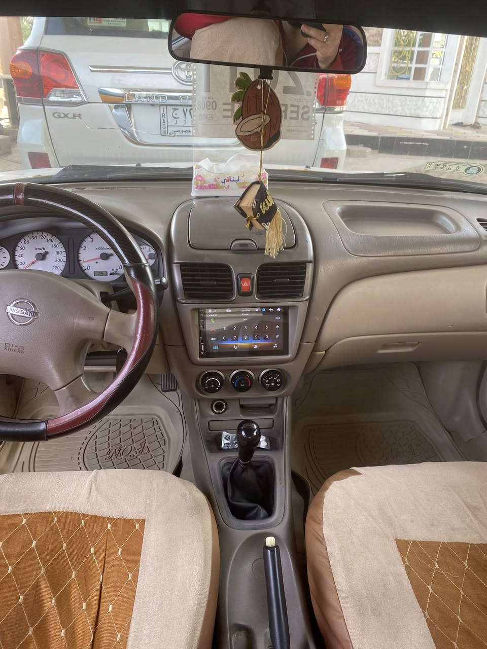 السلام عليكم 
نيسان سني 2011 مؤسسه 
سياره مو متعوبه وحيل حلوه ترايها يخبل
صدر كله جديد
تخم تاير جديد كهربائيات تبريد كير محرك كله شرط
بيها طخه بين لبابتين جهه اليمين 
ومرشوشه نص البابتين فقظ 
ومرشوش وياهه جاملغ نفس جهه وبيها طخه حيل خفيفه بصندوك رش فقط نهاية الصندوك 
مكانها الأنبار حديثه
سعرها 85 
***********
