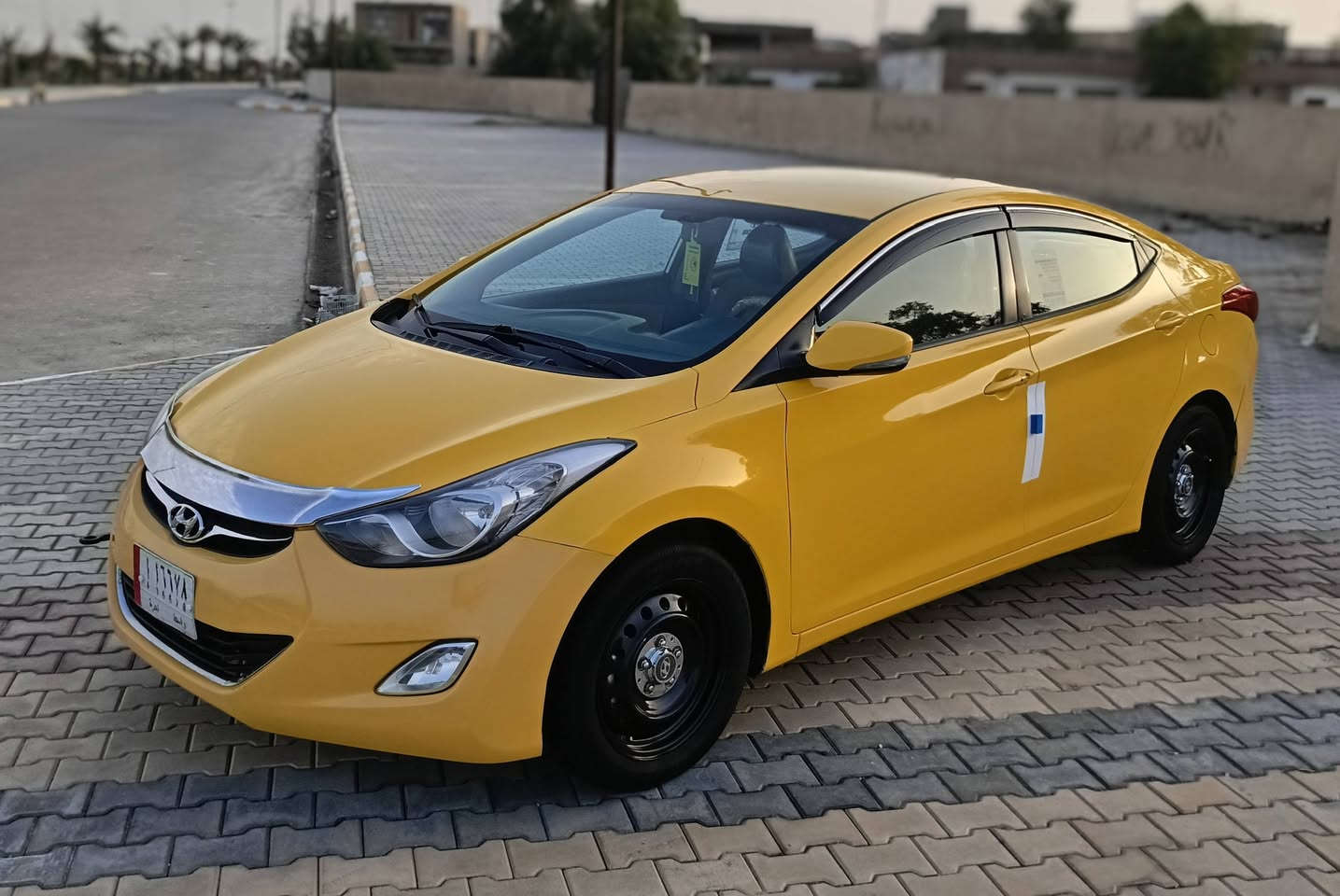 سلام عليكم سياره هيونداي النترا موديل السياره 2013خليجيه رقم واسط مشروع وطني سنويه  تحويل مباشر بلسم السياره جاهزة من كلشي مكان سياره واسط السياره مكفولة كفالة عامه من ضربة كص نقل جثه والوصولايات مكينه ولكير مكفولات تبريد شغال السياره اي نقص مابيه حداديه خلفي امامي جديده تخم تاير جديد السياره خط بحث وهيه مصفر سعر السياره 109 ورقة بيه مجال حك جيه رقم موبايل صاحب سيارة موجود بلنشر 
***********
