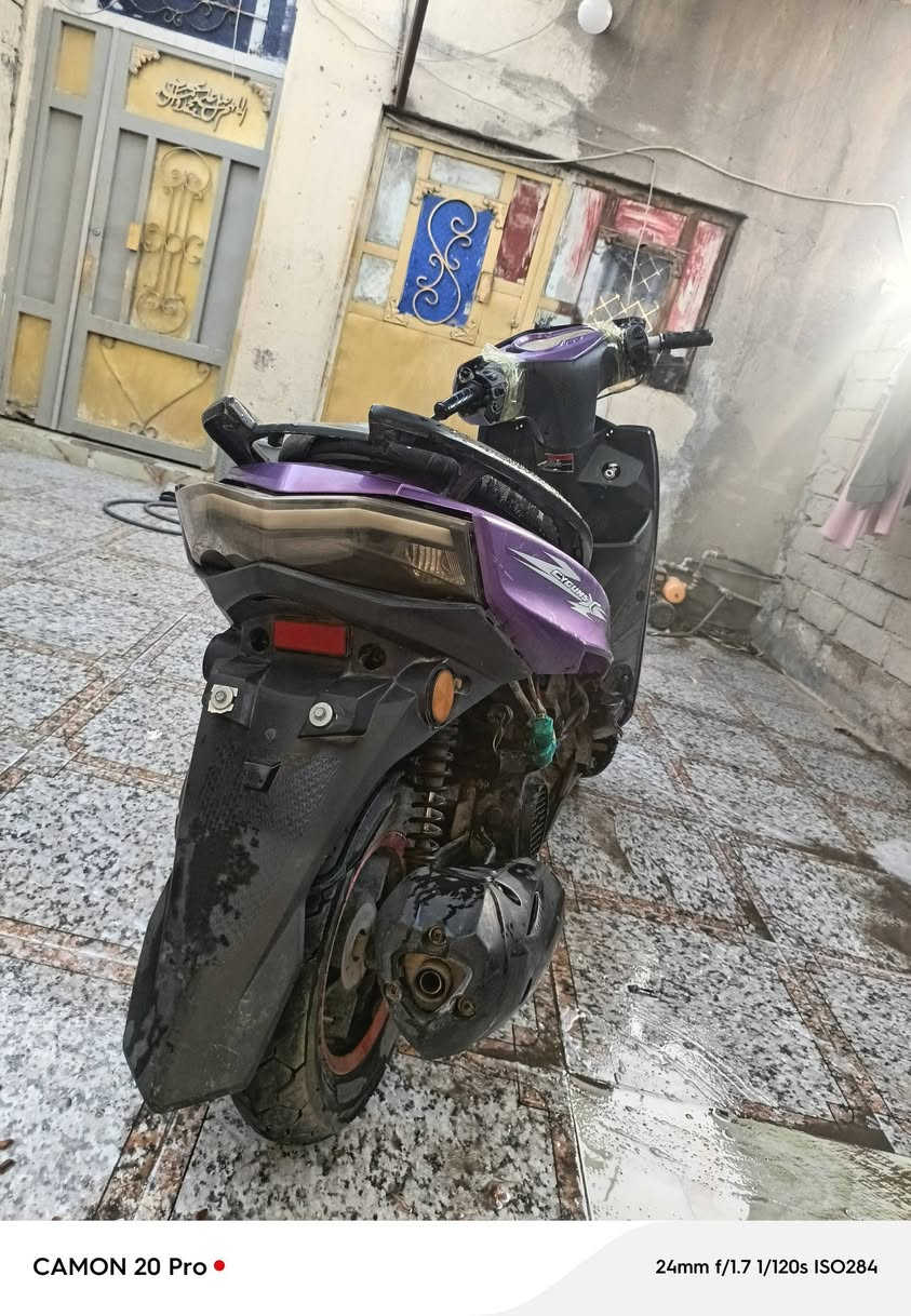 السلام عليكم دراجه سكنس للبيع
دراجه خير من الله مكينه 150Cc طياره 
معلايه 8 مل
دراجه بس عوزها شكم كفر فقط
الدراجه ناعمه تخبل
لايت 
بك لايت 
قفى جنطه
اشاير يمنه ويسره 
دبل اشاره
بركيات امامي وخلفي
سلف وهندر
نكره سلف
وهندر واحد شرط
السعر 280 وشراي يجي وبي خير ويدلل
مراوس عادي👉
مكاني ناصريه قرب الاسكان الصناعي 
موجود ماسنجر
هذا رقمي ***********
