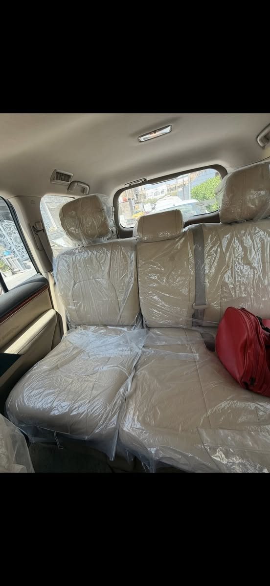 سلام عليكم  للبيع او مراوس لاندكروز موديل 2012معروضه 335 وبيه مجال بلخير على ياخذه رقم بغداد باسمي مكينه 6 سلندر غير مفتوحه كير كذالك غير مفتوح  شرط الفحص سياره ماشيه 174 حقيقي تبريد ثلج صدر امامي خلفي جديد تخم تاير جديد سياره جاهزه كل نقص مابيه مواصفات سياره فول 1/1 سلايت روف بصمة تشغيل + تشغيل عن بعد 7 راكب 3 قطع تبريد فور ويل  شاشه كبيره كشنات جلد + كراسي كهرباء (((((( سياره مكفوله من الضربه والصبغ والفتح وتبديل ماعدى مكانات بارد))))) شرط الفحص سياره احلا من الصور 
بغداد الشعب *********** خاص مفتوح
